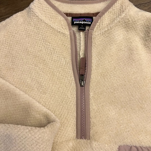 Patagonia Pull-Over Jacket - Picture 2 of 3
